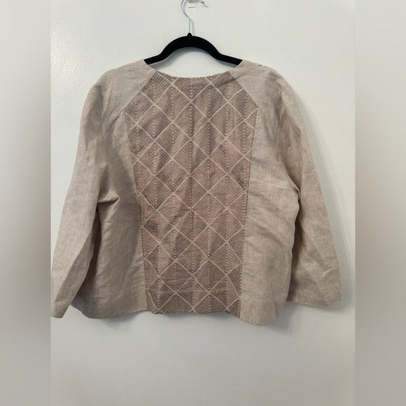 Chico's - Picture 3 of 9